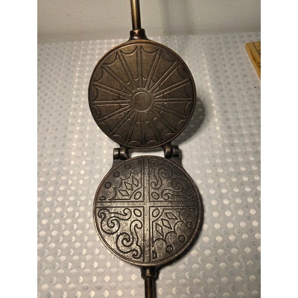Vitantonio No 5 Pizzelle Iron Vintage Manual Stovetop Italian Cookie Maker Wood